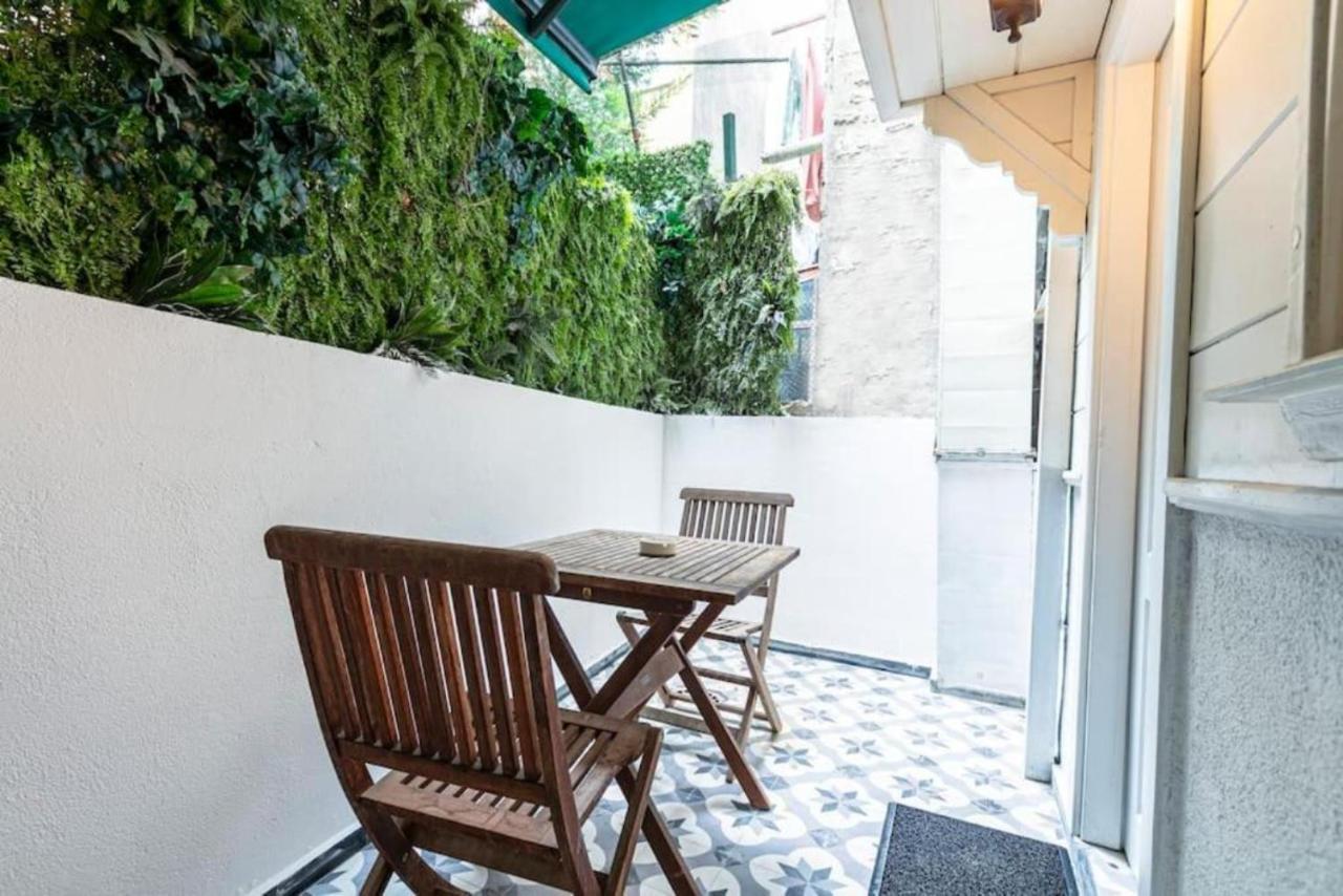 Historical 4-br Steps From Besiktas Stadium & Bosphorus Views - Prime Nisantasi Location! * Istambul